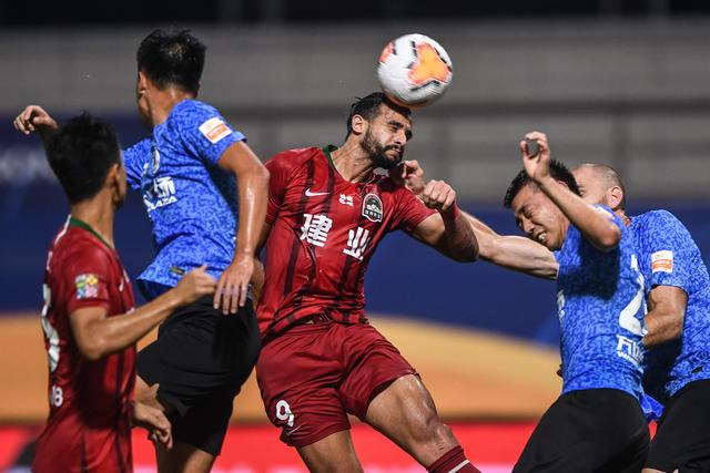 中国U23男足创纪录夺亚 年轻一代托起足球未来